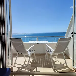 apartamento-primera-linea-roca-chica.es-andalucia.com/